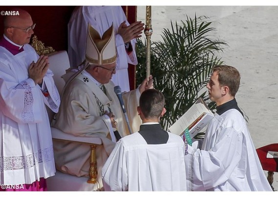 pope-francis-declares-mother-teresa-a-saint